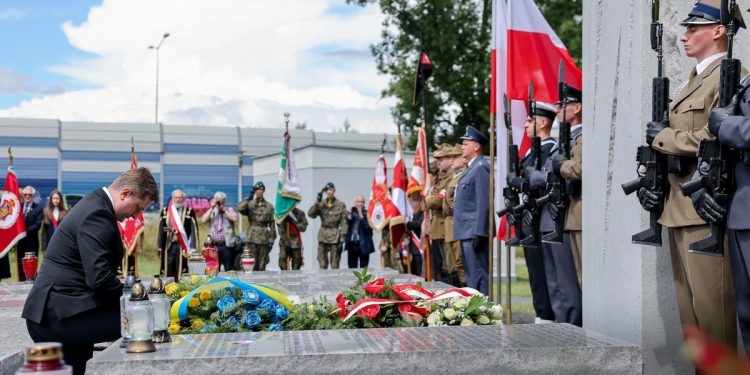 Ambasador Ukrainy po raz pierwszy uczestniczył w rocznicy rzezi wołyńskiej