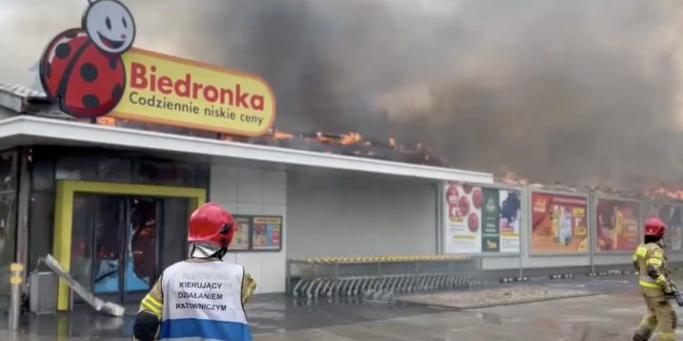 Pożar sklepu Biedronka w Słupsku