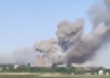 Potężny atak na Mikołajów. Ponad 10 eksplozji w mieście, są nagrania [WIDEO]