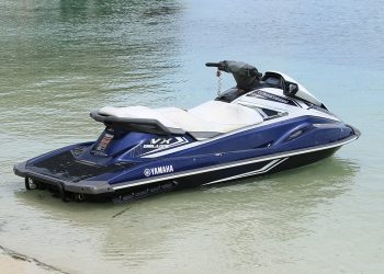 Skuter wodny staranował ludzi na plaży! Groźny wypadek na Mazurach