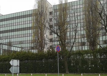 Szef Agencji Wywiadu podał się do dymisji. Poszło o respiratory?