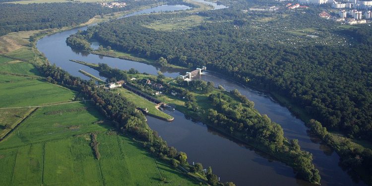 Odra skażona rtęcią? „Wędkarze mają rany na rękach. Żrąca substancja przepaliła rękawice”