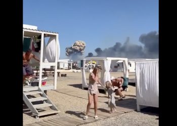 Rosjanie na wakacjach przeżyli szok. Ukraińska armia zafundowała im „niespodziankę” [WIDEO]