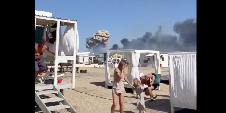 Rosjanie na wakacjach przeżyli szok. Ukraińska armia zafundowała im „niespodziankę” [WIDEO]