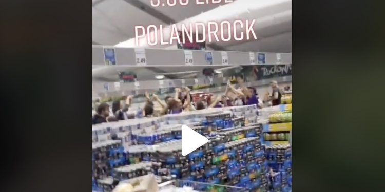 Znów to zrobili. Nocne nagranie z Lidla na Pol’and’Rock podbija sieć [WIDEO]