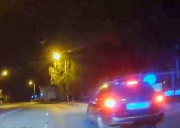 Szaleńczy pościg nocą. Policja pokazała dramatyczne nagranie [WIDEO]