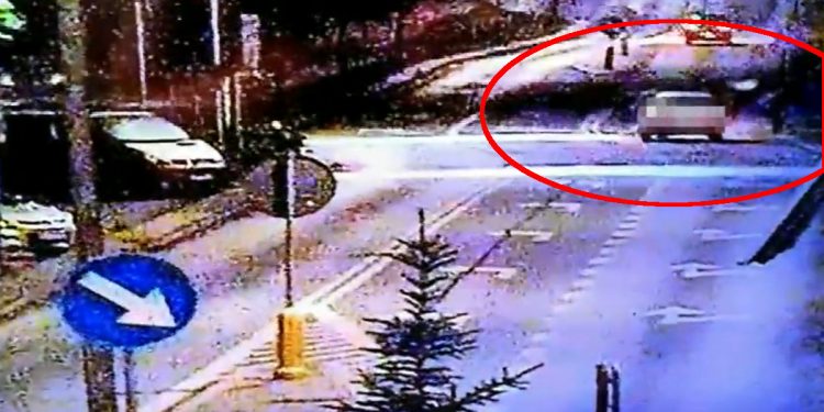 Potrącił grupę osób na przejściu i uciekł. Koszmarne nagranie [WIDEO]