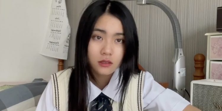 Studentka z Chin recytuje utwór Norwida. Poruszające nagranie [WIDEO]