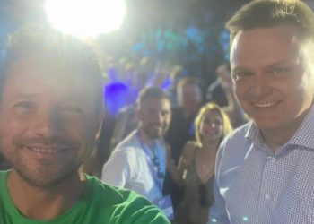 trzaskowski hołownia