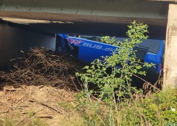 Media ujawniają przyczynę wypadku polskiego autokaru! Zawinił kierowca?