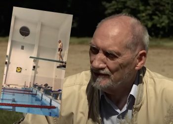 Antoni Macierewicz pokazał, jak skacze do wody