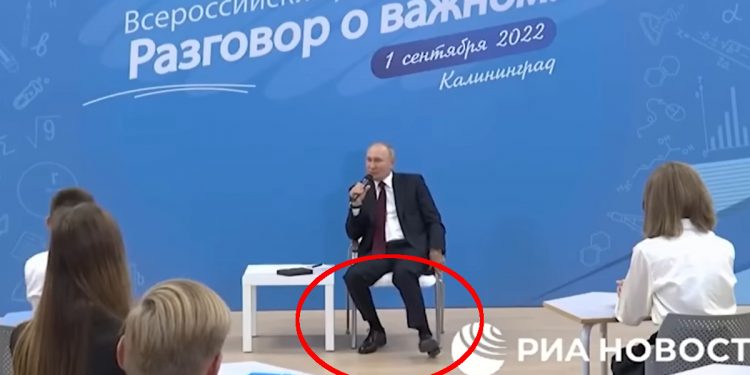 Putin znów dał powody do plotek. Co się dzieje z jego nogami na nagraniu?! [WIDEO]