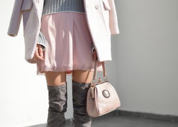 Stylizacje na jesień z kozakami w roli głównej – sprawdź najnowsze trendy z Instagrama