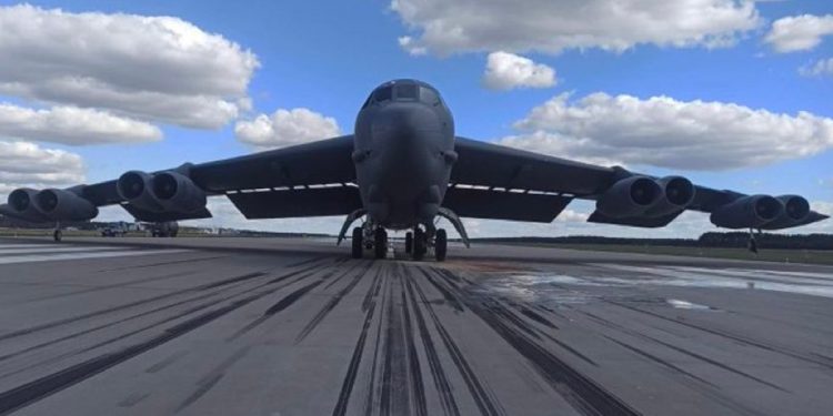 Bombowiec B-52 przyleciał do Polski. Może przenosić broń atomową