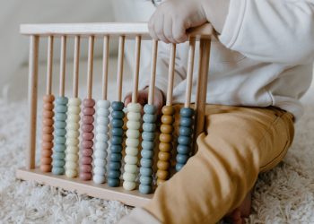 Prezent na roczek dla chłopca – jaki wybrać?