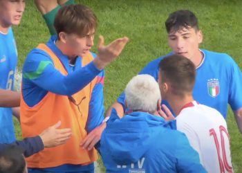 Awantura po meczu Polaków. Obraźliwy gest rywali, doszło do przepychanek [WIDEO]