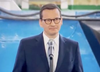 Wpadka Mateusza Morawieckiego. Przez pomyłkę skrytykował PiS [WIDEO]
