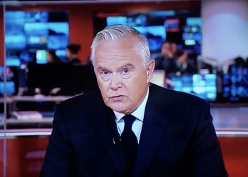 Tak BBC poinformowało o śmierci królowej Elżbiety II. Prezenterowi łamał się głos [WIDEO]