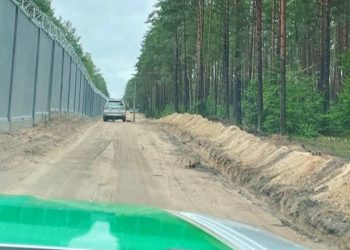 Straż Graniczna informuje o kolejnym szturmie na polską granicę! „Szli przez rozlewiska rzek”