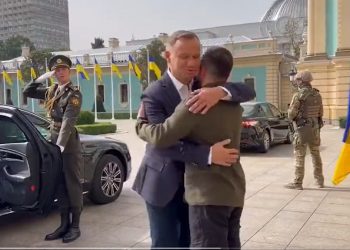 Ukraiński MON publikuje wzruszające nagranie. „Polsko, kochamy Cię” [WIDEO]