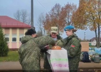 Tak Białorusini powitali Rosjan. Nagranie hitem sieci [WIDEO]