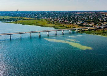 Rosjanie każą robić to mieszkańcom Chersonia. Co szykują?