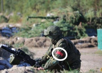 Białoruscy żołnierze założyli czerwone opaski. To zły znak