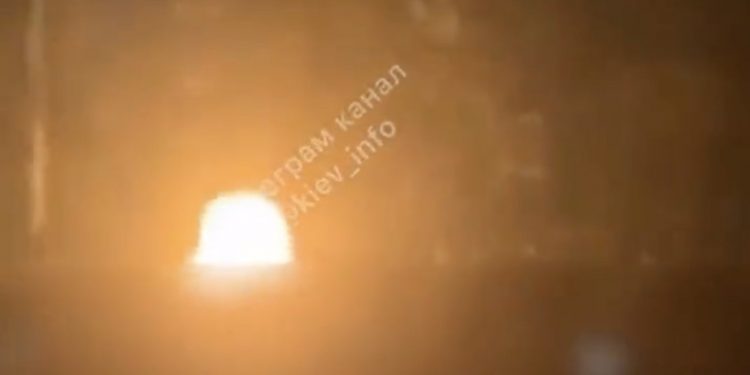 Potężne eksplozje w obwodzie kijowskim! Są pierwsze nagrania [WIDEO]