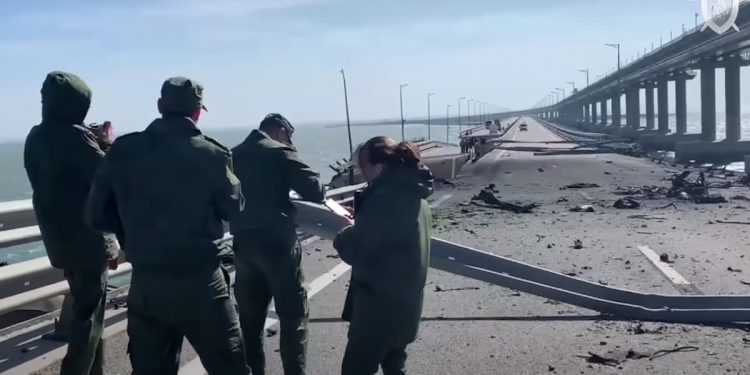 Tak teraz wygląda most krymski! Pokazali nowe nagranie [WIDEO]