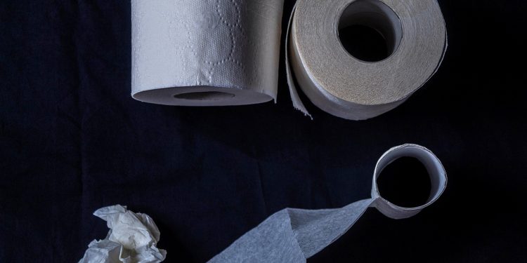 Szokująca decyzja katolickiej szkoły. Chodzi o… papier toaletowy