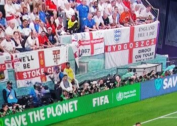 Nietypowa flaga Anglii na mundialu. Przykuła szczególnie uwagę Polaków [FOTO]