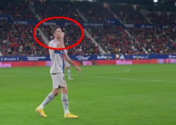 Lewandowski po kartce pokazał ten gest. Zawieszą go na długo? Burza w Hiszpanii [WIDEO]