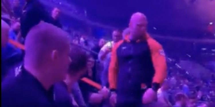 Zawodnik FAME MMA pobity na trybunach! Pokazano nagranie [WIDEO]