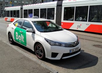 Bardzo znany przewoźnik na aplikację straci licencję?! Padła nazwa