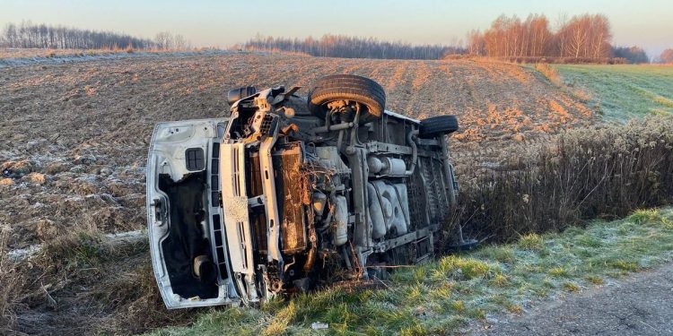 Bus z niepełnosprawnymi dziećmi miał wypadek! Są ranni