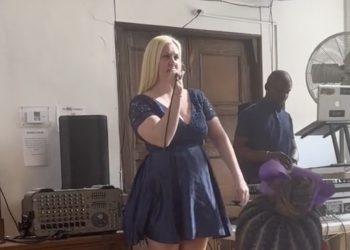 Przemowa druhny wywołała konsternację. „To się naprawdę wydarzyło?” [WIDEO]