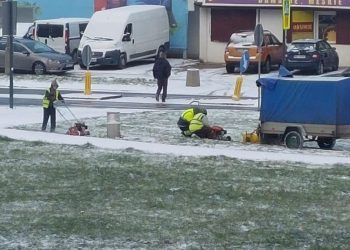 „Kosili śnieg” w Warszawie. Absurd w jednej z dzielnic