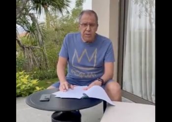 Ławrow przyłapany. Ten szczegół błyskawicznie zwrócił uwagę internautów [WIDEO]