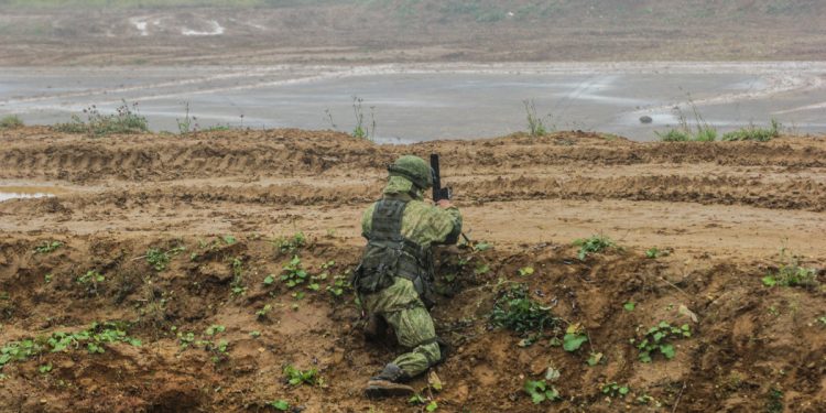 Rosyjski żołnierz uciekł z frontu. Tak go „przyjęli” w domu. „Będziesz przykładem” [WIDEO]