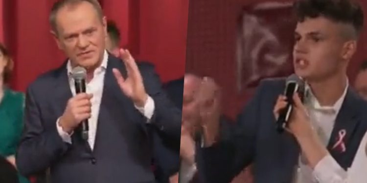 uczestnik spotkania tuskiem