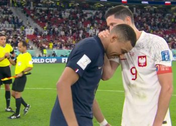 Wiadomo, co Lewandowski powiedział Mbappe po meczu
