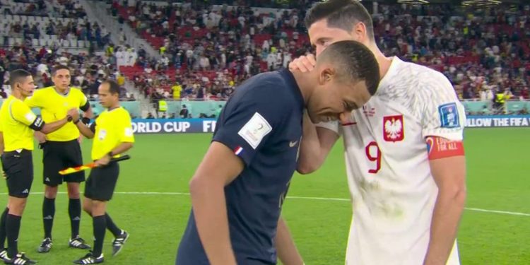 Wiadomo, co Lewandowski powiedział Mbappe po meczu