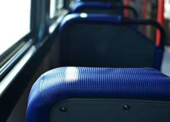 Udawał kierowcę autobusu i… woził ludzi po mieście