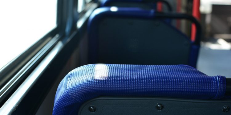 Udawał kierowcę autobusu i… woził ludzi po mieście