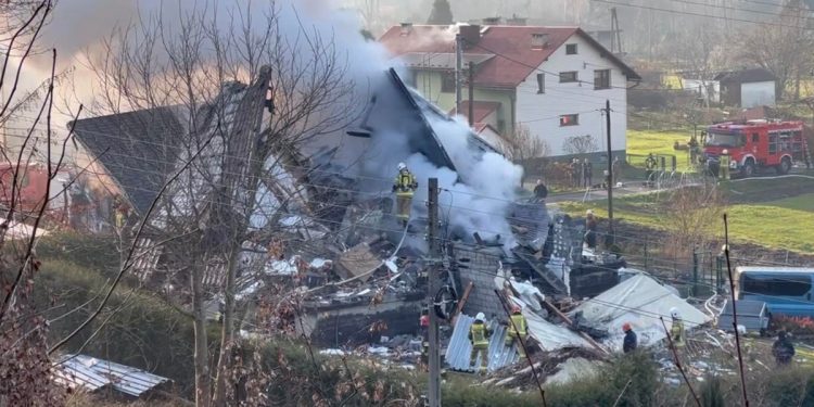 Ustroń. Potężny wybuch w budynku! Pod gruzami mogą być ludzie