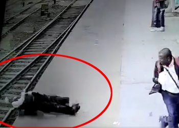 Prąd poraził mężczyznę, który potem upadł na tory. Dramatyczne nagranie! [WIDEO]