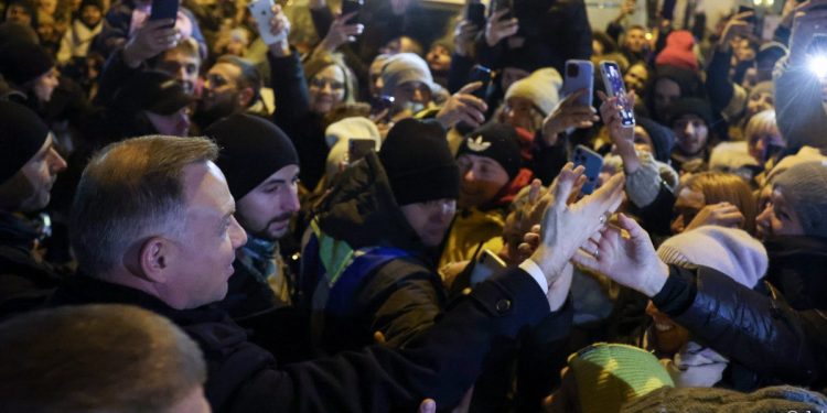 Duda dostał owacje we Lwowie! Tak reagują zwykli Ukraińcy [WIDEO]