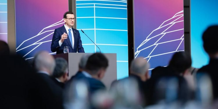 Morawiecki w Berlinie powiedział to wprost: „To pakt z diabłem”