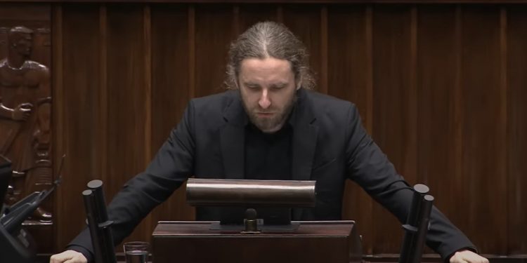 Sośnierz z mównicy cytował wiersz. „Skamlemy: Unio, dej trochę siana” [WIDEO]