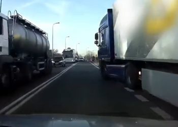 Kierowca TIR-a robił to celowo! Aż trudno uwierzyć. 20 pkt karnych i gigantyczna grzywna [WIDEO]